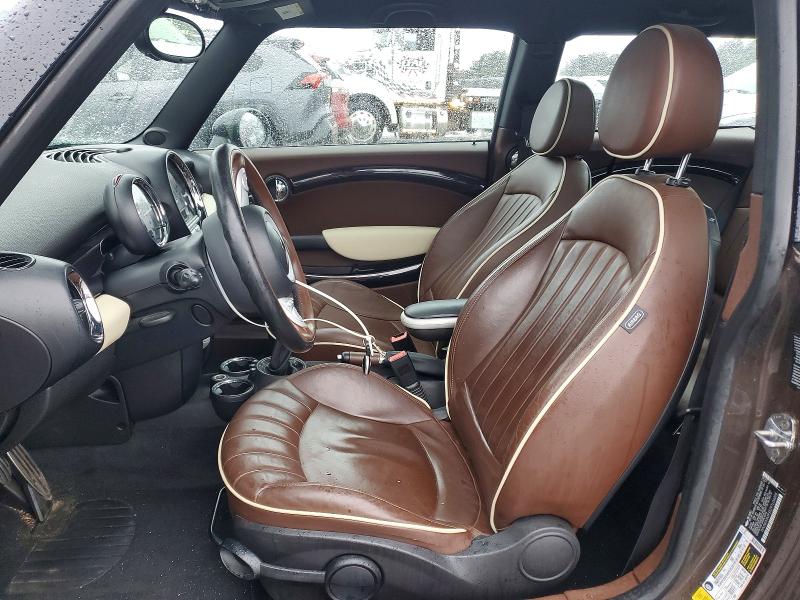 Photo 7 from auction – 2009 MINI COOPER CLU with VIN WMWMM93529TL04098