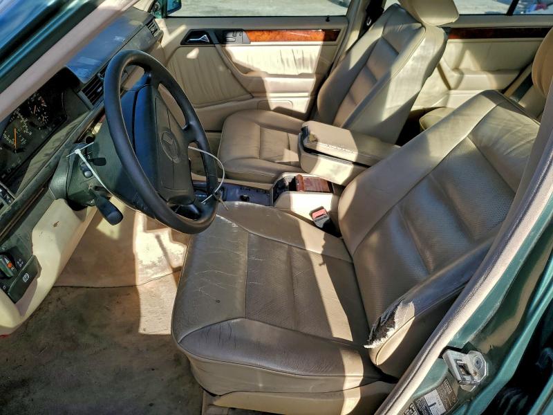 Photo 7 from auction – 1994 MERCEDES-BENZ E 420 with VIN WDBEA34E1RC085144