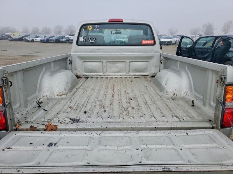 Photo 10 from auction – 2002 TOYOTA TACOMA with VIN 5TENL42NX2Z002189