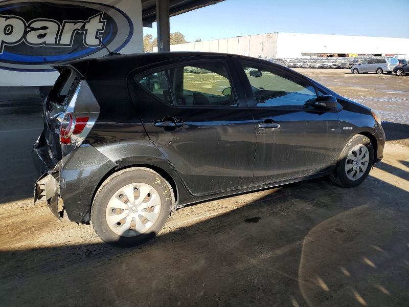Photo 3 from auction – 2013 TOYOTA PRIUS C with VIN JTDKDTB30D1036759