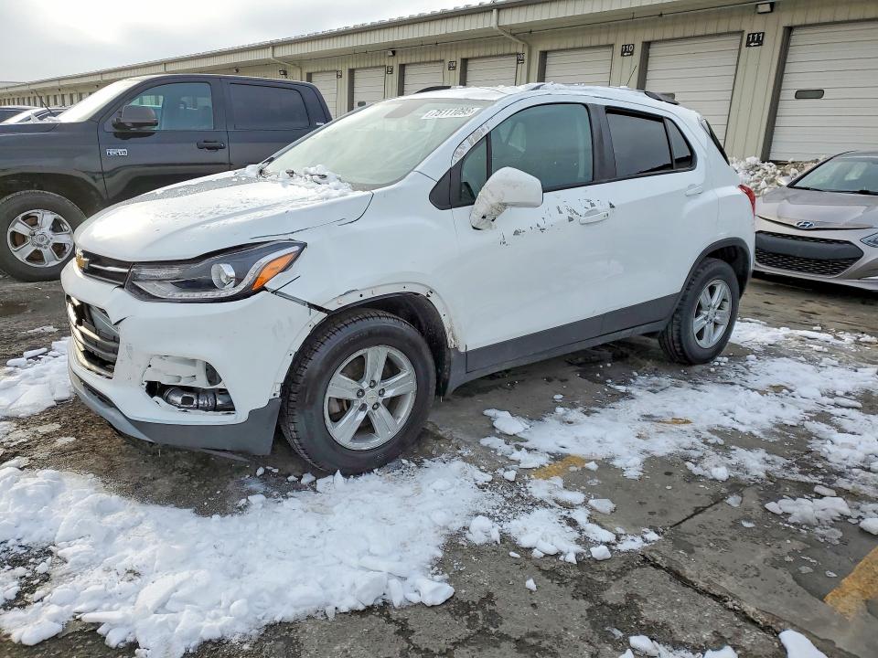CHEVROLET TRAX 2022 with VIN KL7CJPSM5NB525146 - Photo from auction