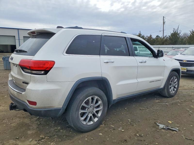 Photo 3 from auction – 2015 JEEP GRAND CHER with VIN 1C4RJFBGXFC940797