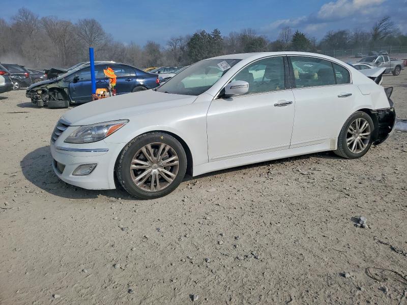 HYUNDAI GENESIS 2014 with VIN KMHGC4DD9EU262072 - Photo from auction