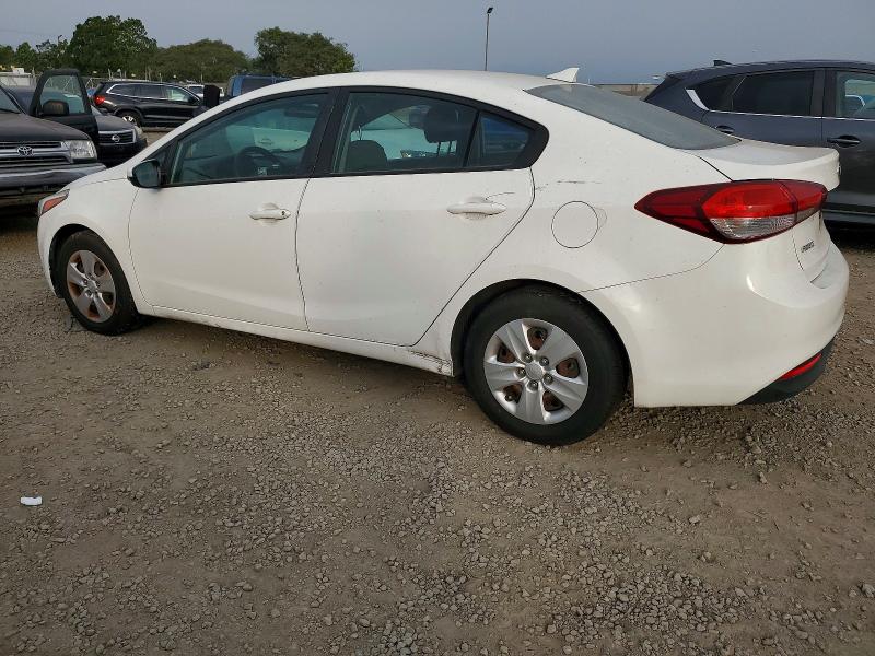 Photo 2 from auction – 2017 KIA FORTE LX with VIN 3KPFK4A72HE039263