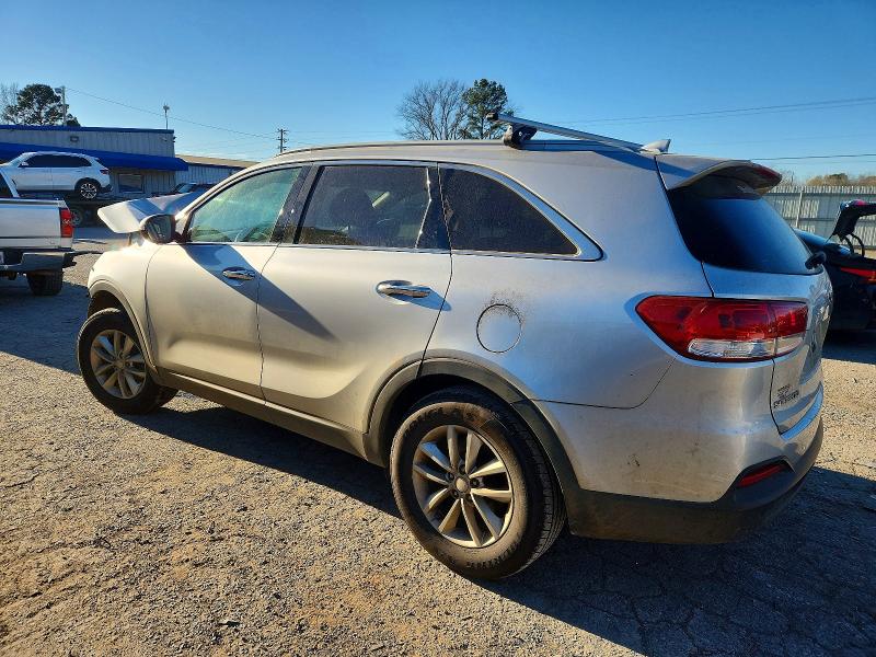 Photo 2 from auction – 2018 KIA SORENTO LX with VIN 5XYPG4A34JG402867