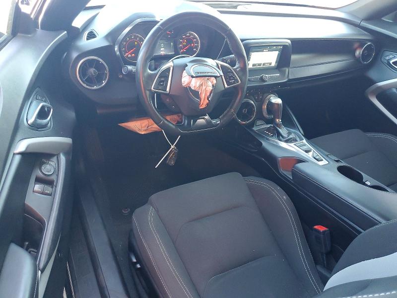 Photo 8 from auction – 2018 CHEVROLET CAMARO with VIN 1G1FB1RX1J0191884