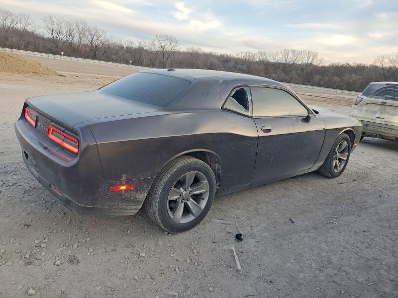 Photo 3 from auction – 2016 DODGE CHALLENGER with VIN 2C3CDZAG3GH138126