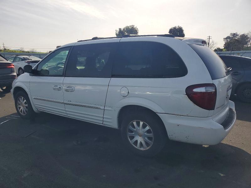 Photo 2 from auction – 2002 CHRYSLER TOWN & COU with VIN 2C4GP54L52R578115