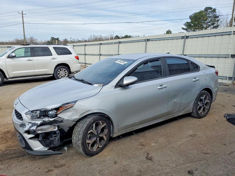 KIA FORTE FE 2019 with VIN 3KPF24AD3KE027586 - Photo from auction