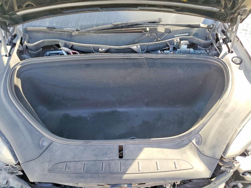 Photo 12 from auction – 2019 TESLA MODEL X with VIN 5YJXCDE24KF149426