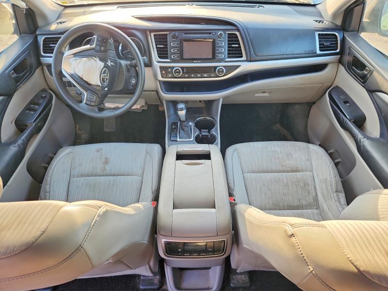 Photo 8 from auction – 2015 TOYOTA HIGHLANDER with VIN 5TDZKRFH9FS039792