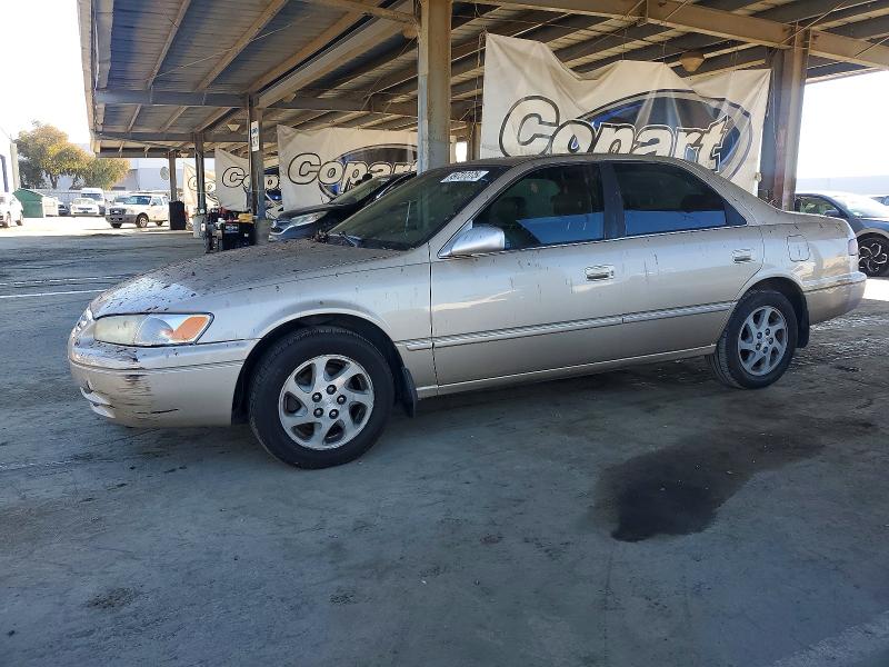 TOYOTA CAMRY 1998 with VIN JT2BF28K7W0098552 - Photo from auction