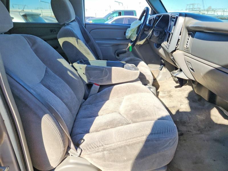 Photo 7 from auction – 2004 CHEVROLET TAHOE with VIN 1GNEC13TX4R312909