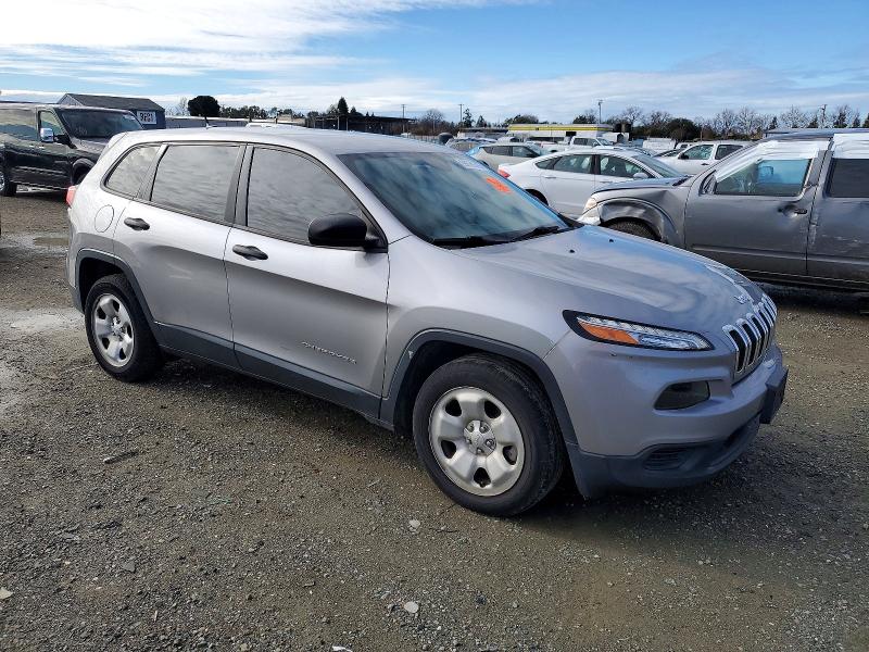 Photo 4 from auction – 2017 JEEP CHEROKEE with VIN 1C4PJLAB3HW560245