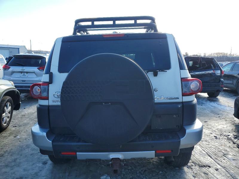 Photo 6 from auction – 2013 TOYOTA FJ CRUISER with VIN JTEBU4BF5DK153517