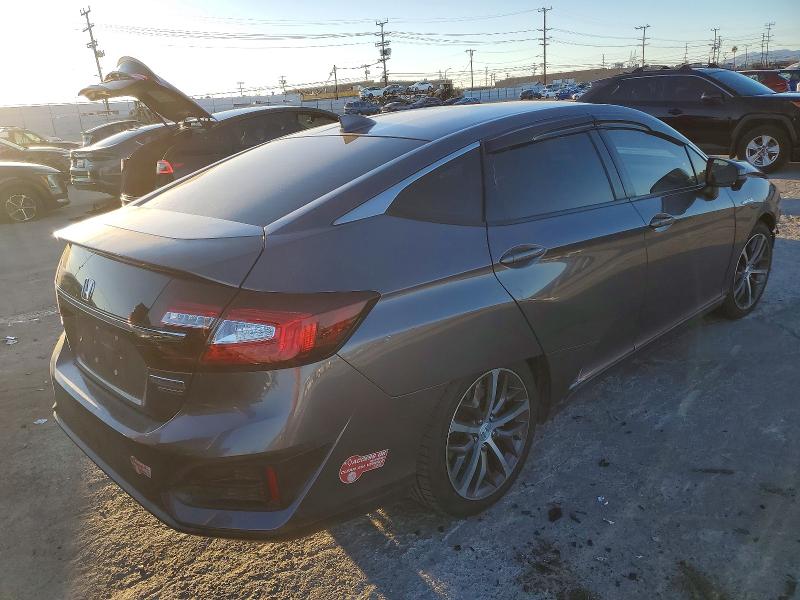 Photo 3 from auction – 2018 HONDA CLARITY TO with VIN JHMZC5F34JC007299
