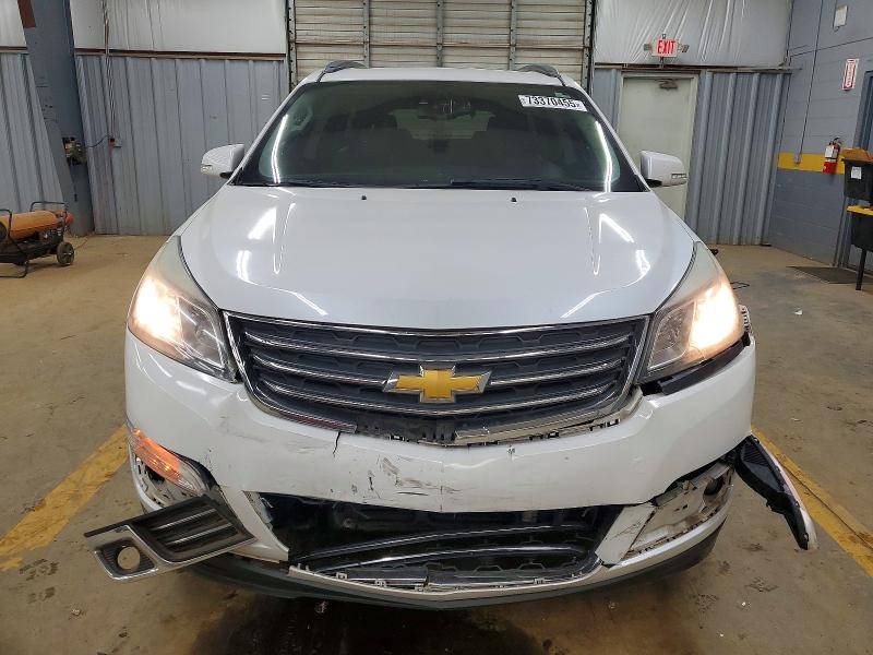 Photo 5 from auction – 2017 CHEVROLET TRAVERSE with VIN 1GNKRJKDXHJ103461