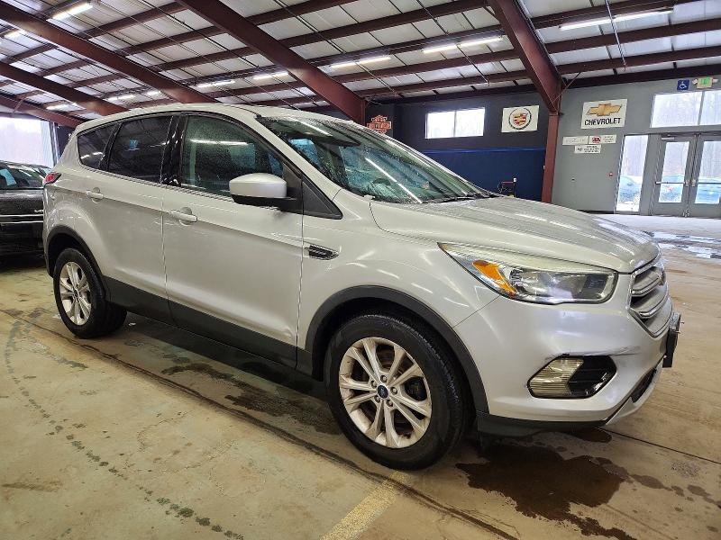 Photo 4 from auction – 2017 FORD ESCAPE with VIN 1FMCU9GD8HUA87421