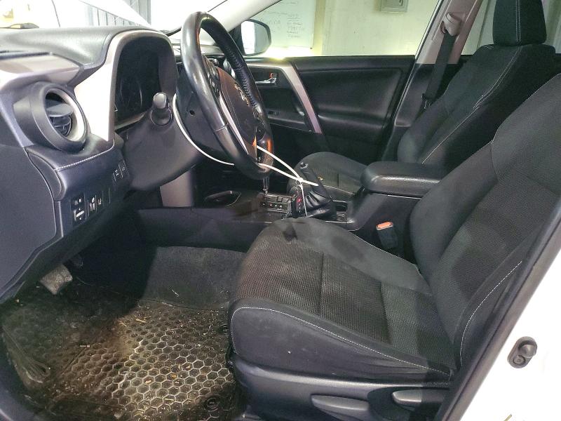 Photo 7 from auction – 2017 TOYOTA RAV4 XLE with VIN JTMRFREV5HJ711200