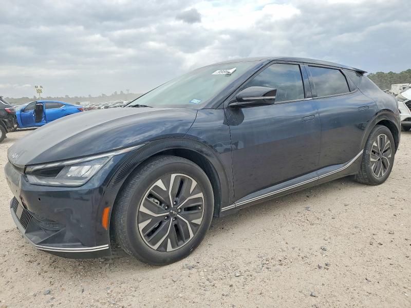 KIA EV6 2022 with VIN KNDC34LA5N5034493 - Photo from auction