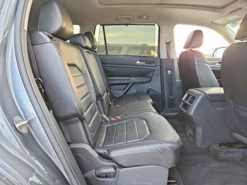 Photo 11 from auction – 2018 VOLKSWAGEN ATLAS SEL with VIN 1V2NR2CA9JC504704