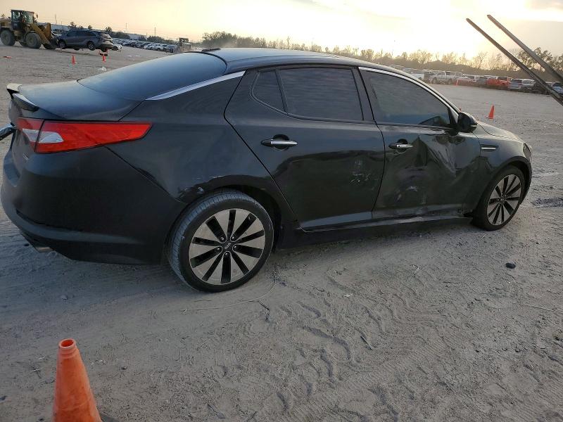 Photo 3 from auction – 2012 KIA OPTIMA SX with VIN 5XXGR4A61CG004477
