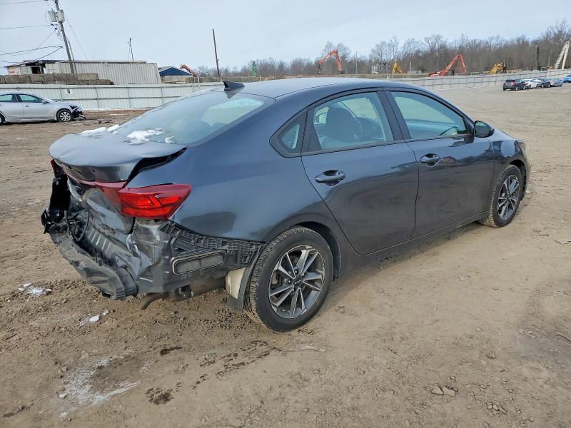 Photo 3 from auction – 2023 KIA FORTE LX with VIN 3KPF24AD5PE527031