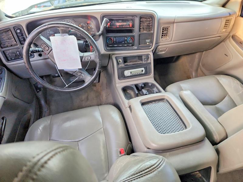 Photo 8 from auction – 2003 CHEVROLET SILVERADO with VIN 2GCEK19T531390895