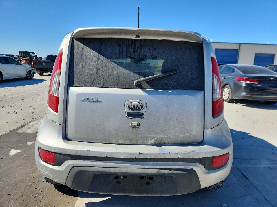 Photo 6 from auction – 2013 KIA SOUL with VIN KNDJT2A68D7587541