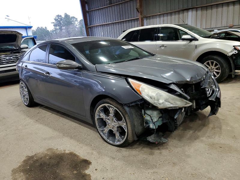 Photo 4 from auction – 2011 HYUNDAI SONATA with VIN 5NPEC4AB2BH270051