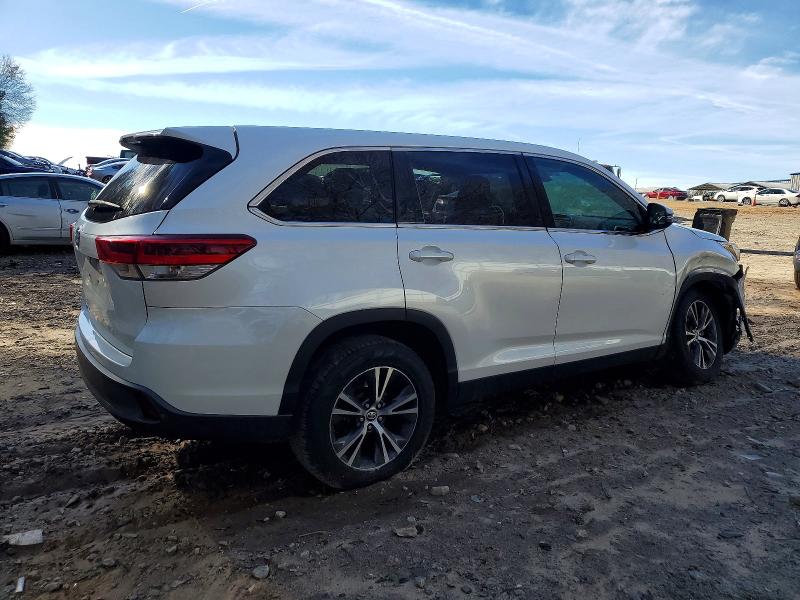 Photo 3 from auction – 2019 TOYOTA HIGHLANDER with VIN 5TDZZRFH4KS326656
