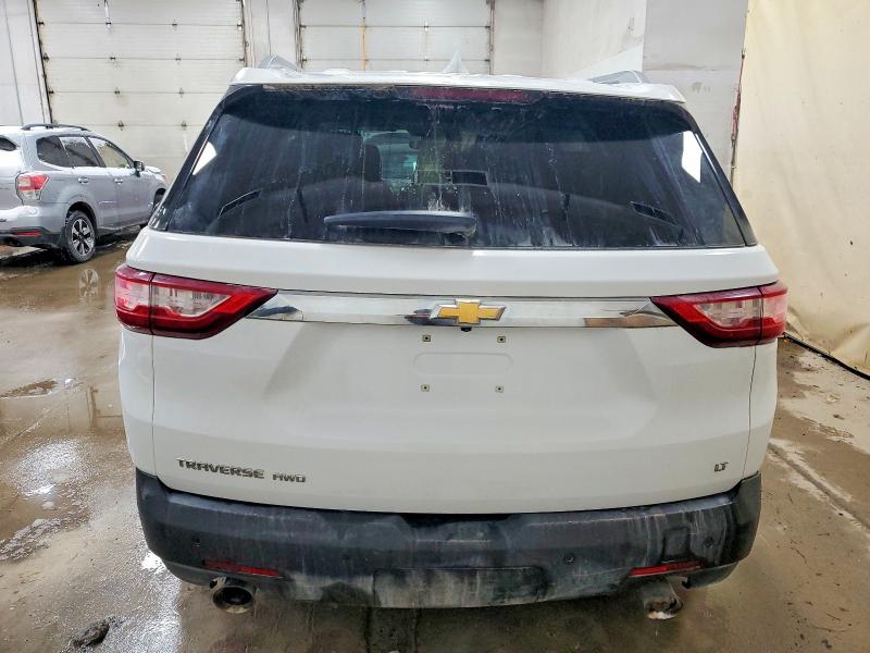 Photo 6 from auction – 2018 CHEVROLET TRAVERSE L with VIN 1GNEVGKW7JJ150854