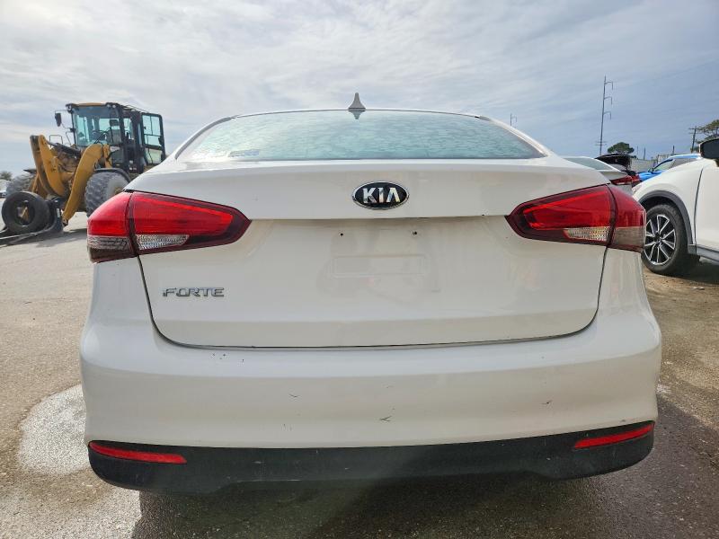 Photo 6 from auction – 2017 KIA FORTE LX with VIN 3KPFK4A71HE067426