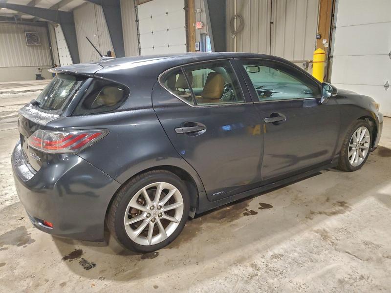 Photo 3 from auction – 2011 LEXUS CT 200 with VIN JTHKD5BH6B2020580
