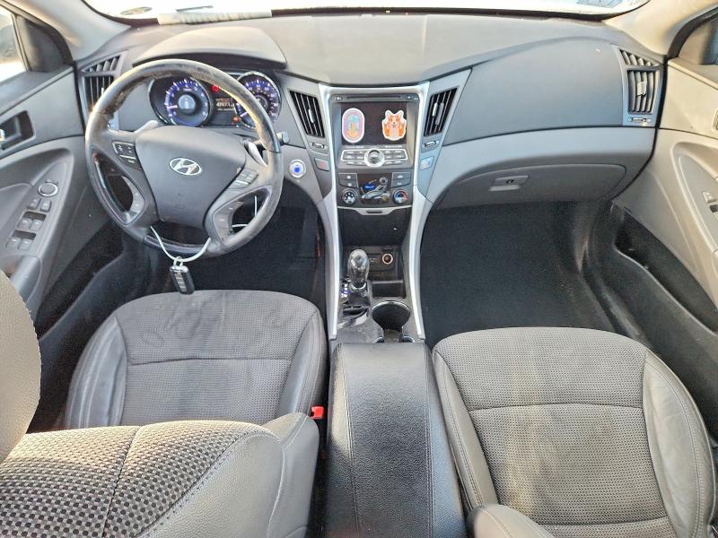 Photo 8 from auction – 2013 HYUNDAI SONATA SE with VIN 5NPEC4AC2DH645285