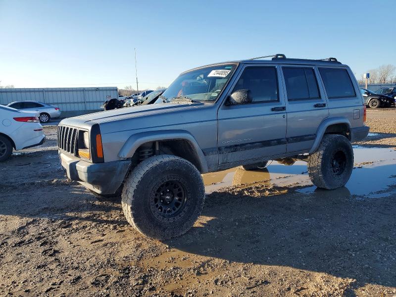 JEEP CHEROKEE S 2001 with VIN 1J4FF48S31L595975 - Photo from auction