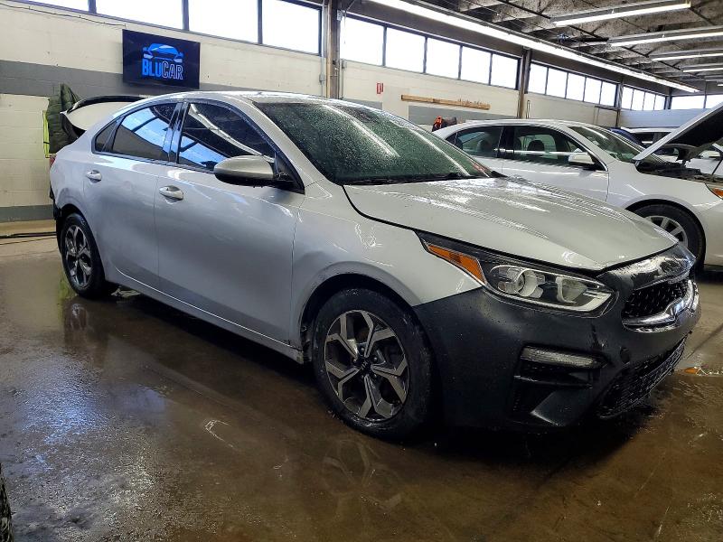Photo 4 from auction – 2021 KIA FORTE FE with VIN 3KPF24AD1ME371646