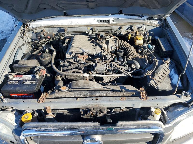 Photo 11 from auction – 2004 NISSAN PATHFINDER with VIN JN8DR09YX4W901495