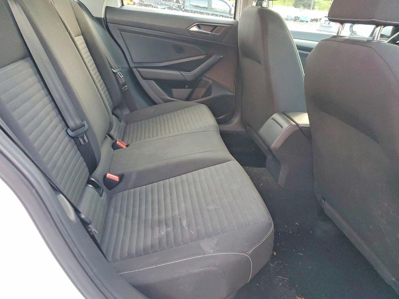 Photo 10 from auction – 2022 VOLKSWAGEN JETTA with VIN 3VWCM7BU9NM026172