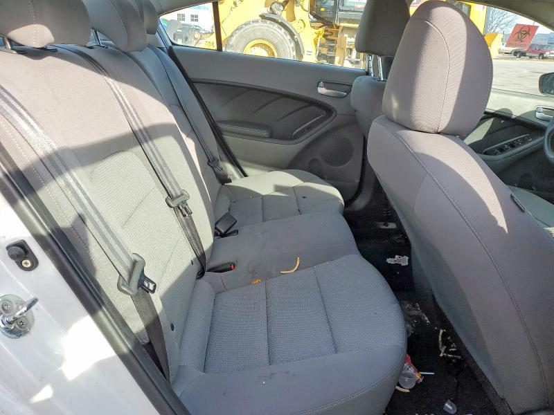 Photo 10 from auction – 2018 KIA FORTE with VIN 3KPFK4A78JE164659