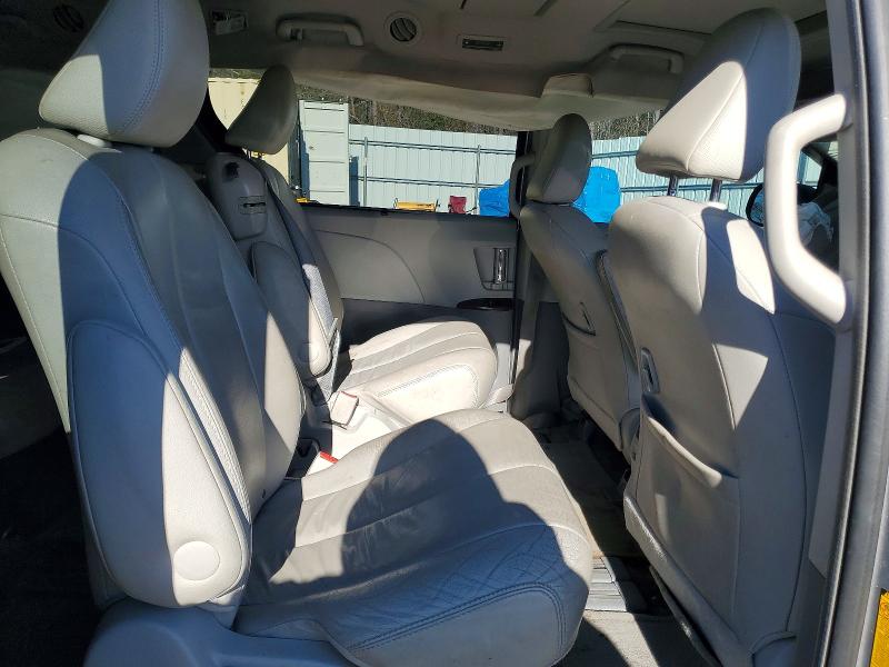 Photo 11 from auction – 2013 TOYOTA SIENNA with VIN 5TDYK3DC0DS294330