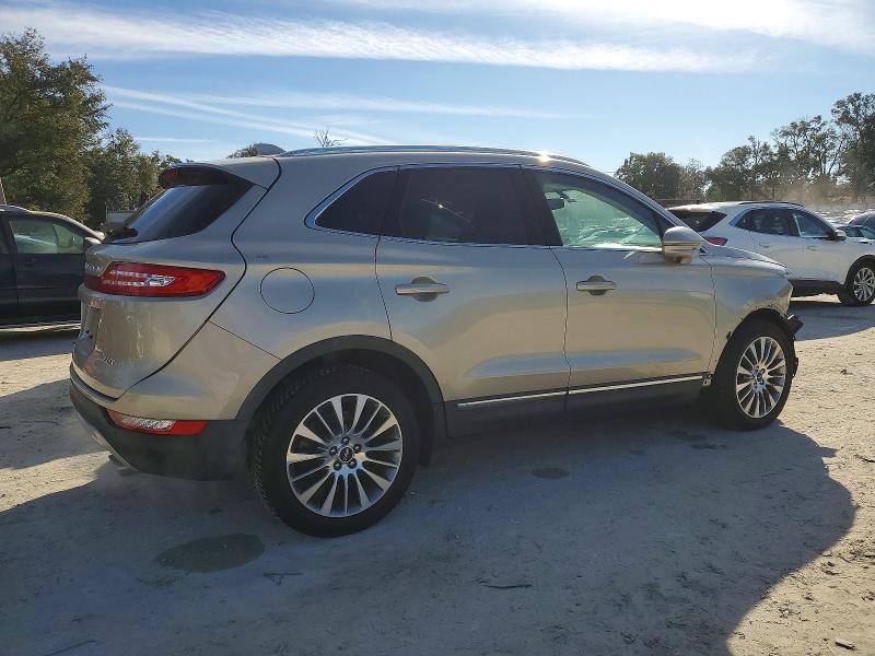 Photo 3 from auction – 2017 LINCOLN MKC RESERV with VIN 5LMCJ3C96HUL36609