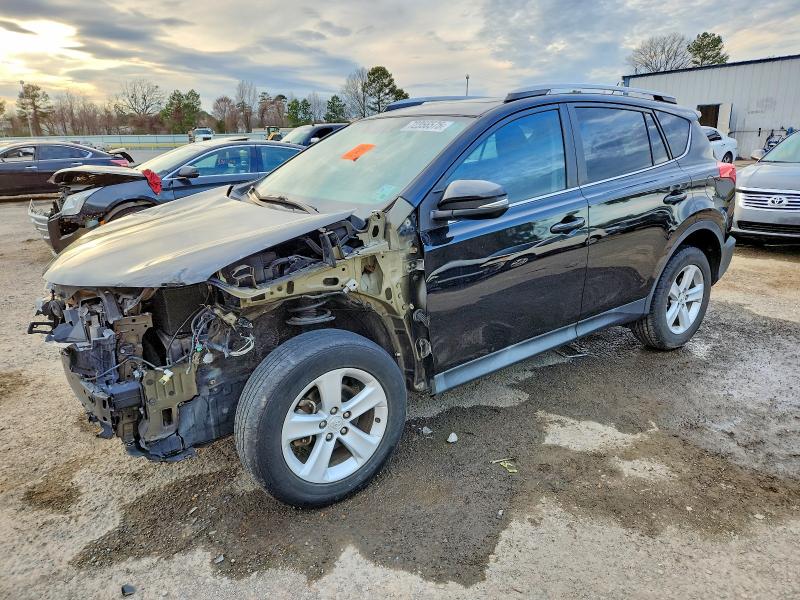 TOYOTA RAV4 XLE 2014 with VIN 2T3WFREV5EW111387 - Photo from auction