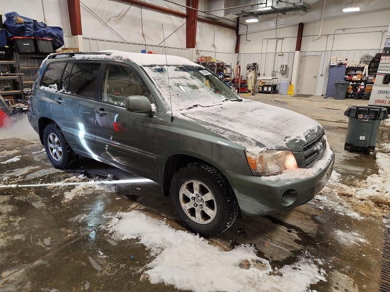 Photo 4 from auction – 2004 TOYOTA HIGHLANDER with VIN JTEEP21A740025970