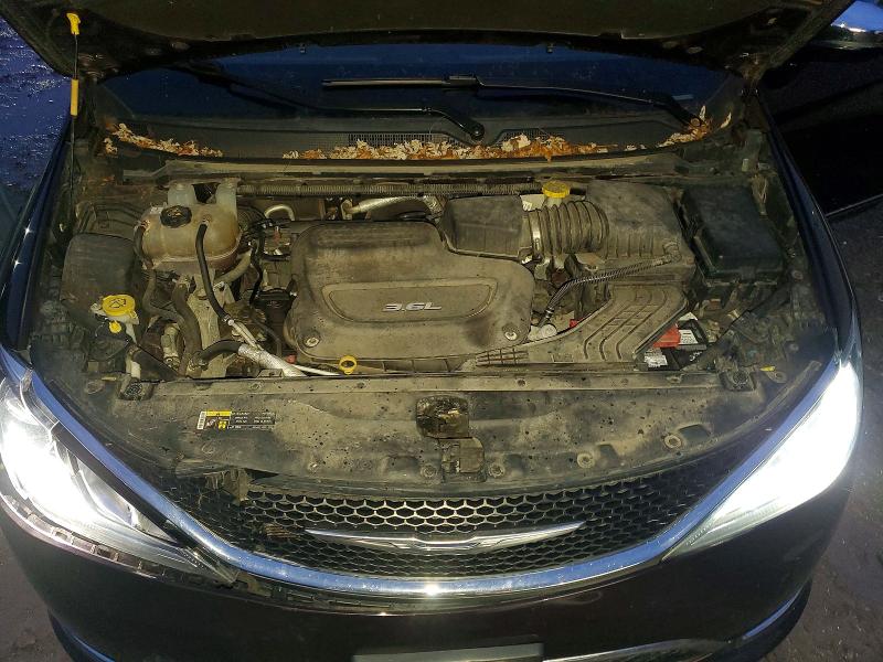 Photo 12 from auction – 2017 CHRYSLER PACIFICA L with VIN 2C4RC1GG8HR754322