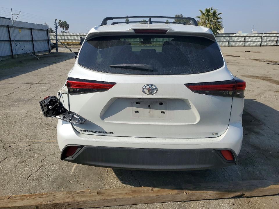 Photo 6 from auction – 2022 TOYOTA HIGHLANDER with VIN 5TDZZRAHXNS117921