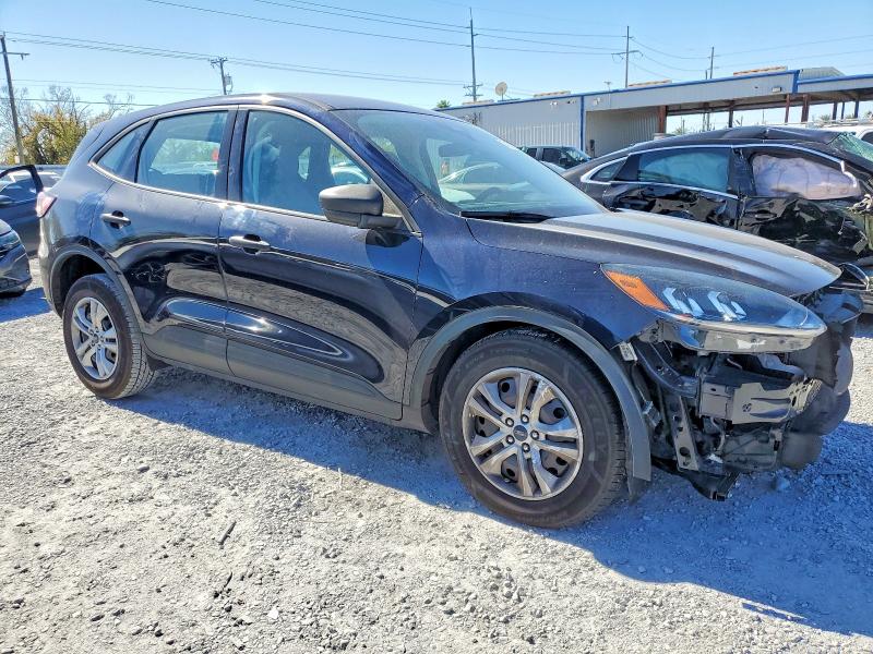 Photo 4 from auction – 2021 FORD ESCAPE S with VIN 1FMCU0F65MUA98000