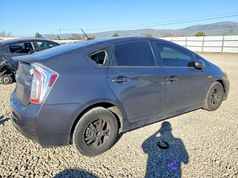 Photo 3 from auction – 2012 TOYOTA PRIUS with VIN JTDKN3DU7C1594772