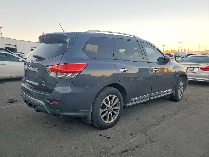Photo 3 from auction – 2014 NISSAN PATHFINDER with VIN 5N1AR2MM1EC643817