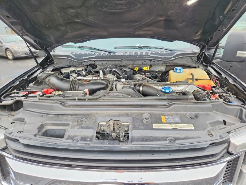 Photo 11 from auction – 2018 FORD F350 with VIN 1FT8W3BTXJEB00654
